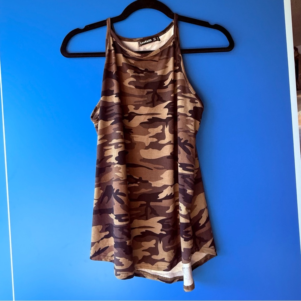 LouKeith Camo High Neck Racerback Swing Tank NWOT Medium